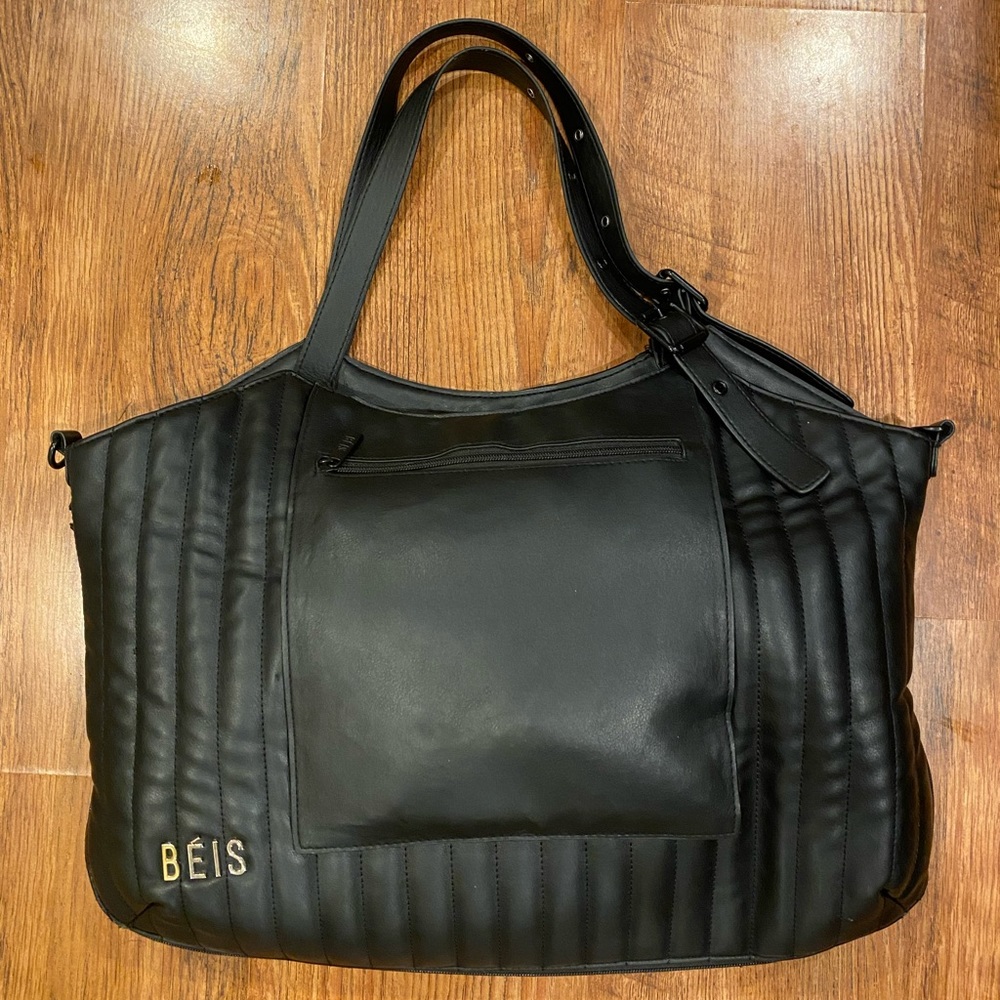 Brand new Beis overnighter bag